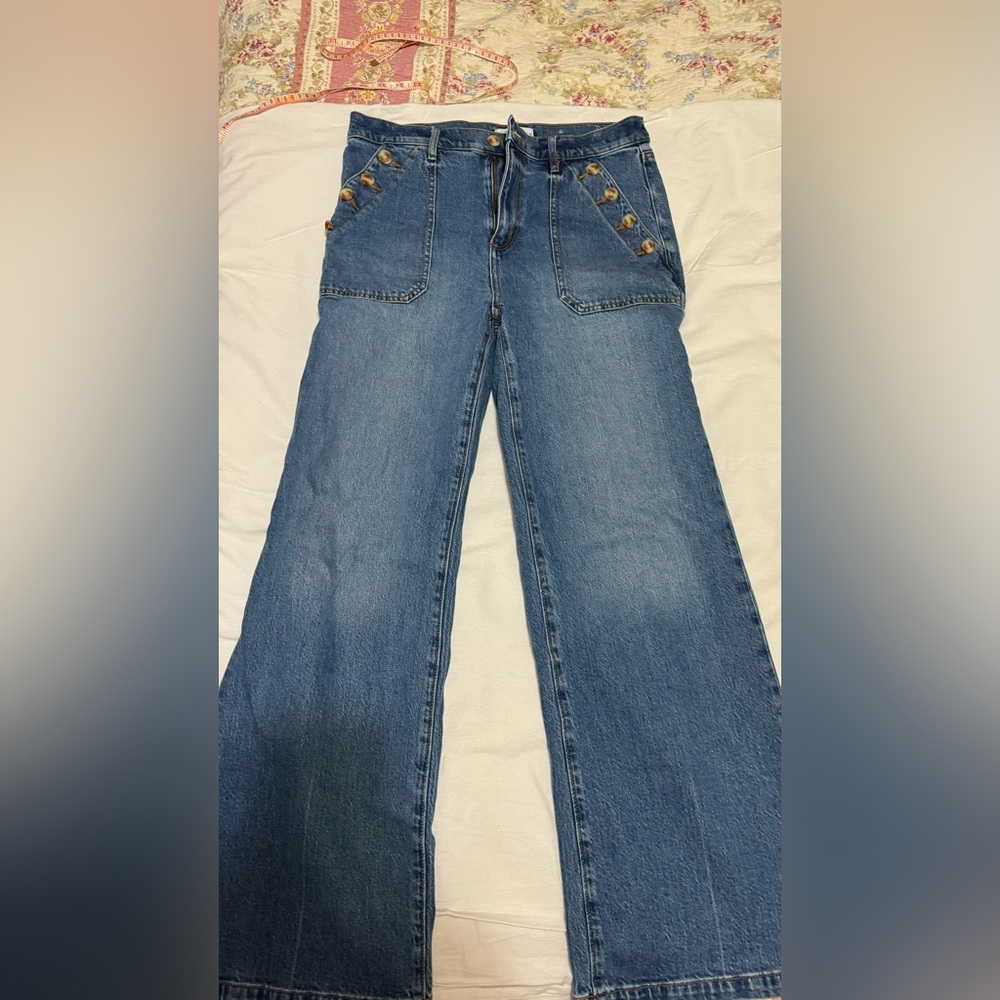 Amazing Ann Taylor boot cut jeans with buttons size 28